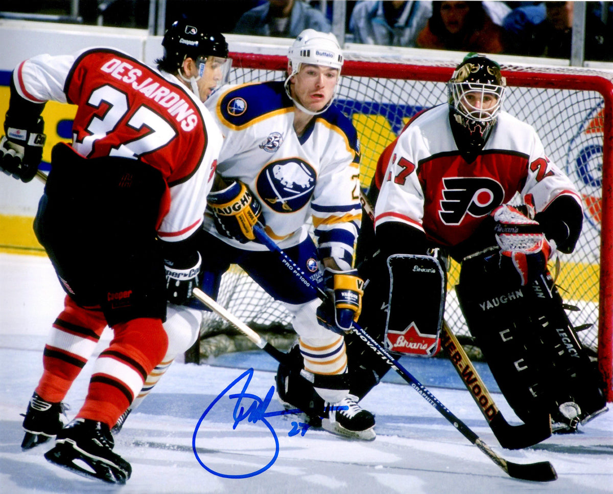 Autographed  BRAD MAY 8X10 Buffalo Sabres Photo