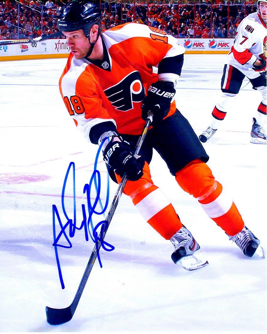 Autographed  ADAM HALL 8X10 photo - Philadelphia Flyers