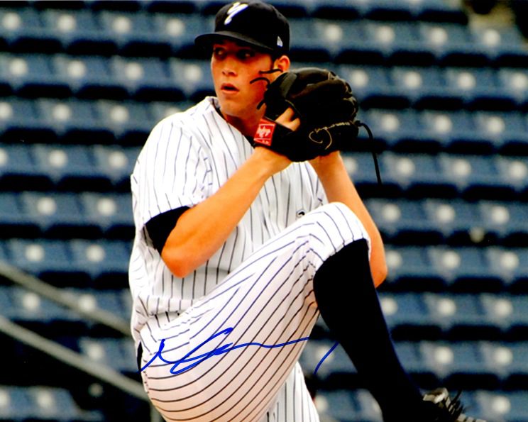 AUTOGRAPHED NIK TURLEY 8X10 photo  New York Yankees