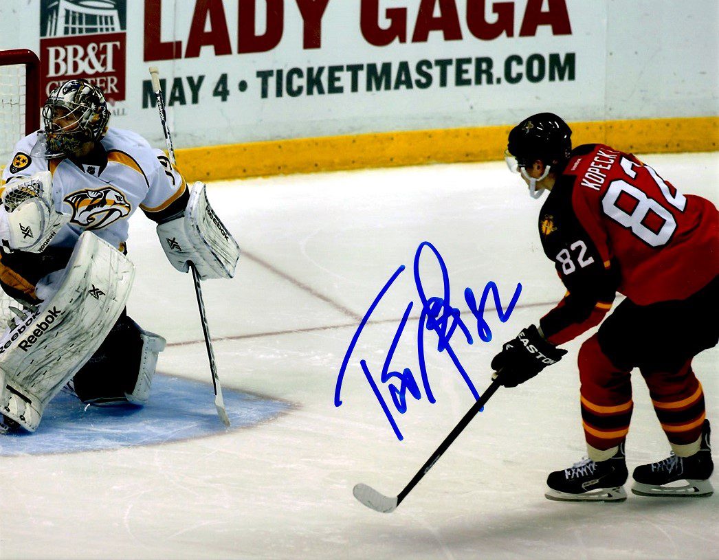 Autographed TOMAS KOPECKY 8X10 Florida Panthers Photo