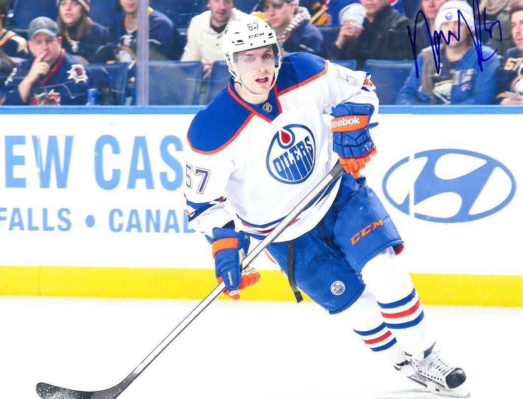 Autographed DAVID PERRON 8X10 EDMONTON OILERS Photo