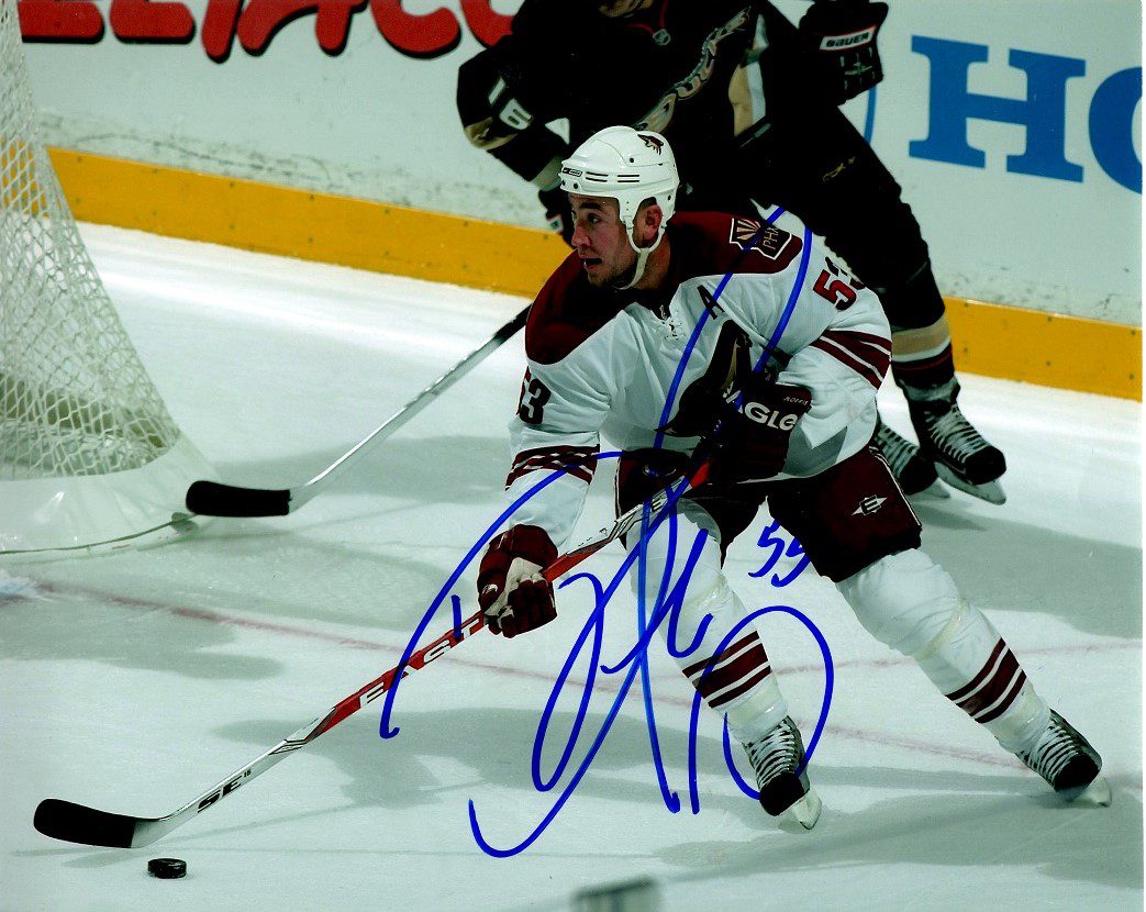Autographed DEREK MORRIS Phoenix Coyotes Photo