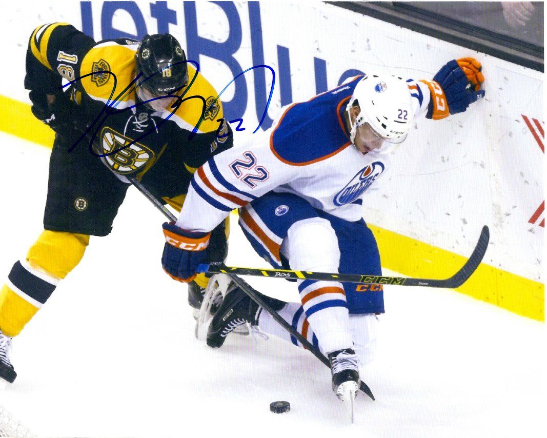 Autographed  KEITH AULIE 8X10 EDMONTON OILERS Photo