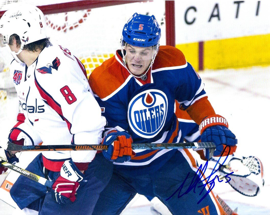 Autographed MARK FAYNE 8X10 EDMONTON OILERS Photo