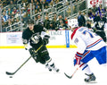 Autographed DAVID PERRON 8x10 Pittsburgh Penguins Photo