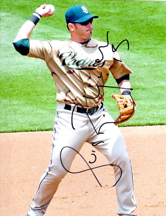 AUTOGRAPHED LUIS RODRIGUEZ 8X10 San Diego Padres photo