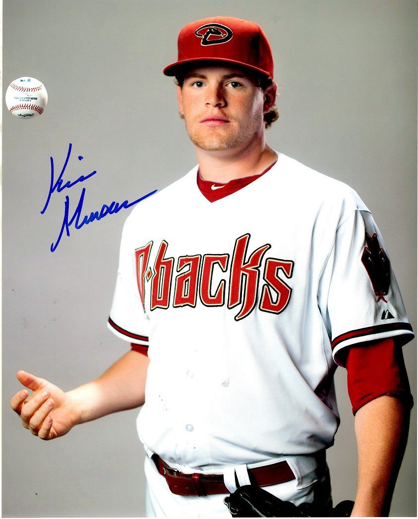 Autographed KEVIN MUNSON 8X10 Arizona Diamondbacks Photo