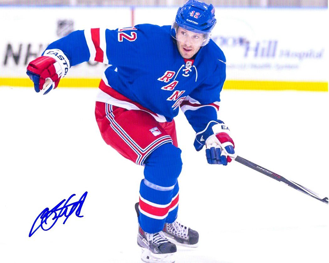 Autographed  LEE STEMPNIAK 8X10 New York Rangers Photo