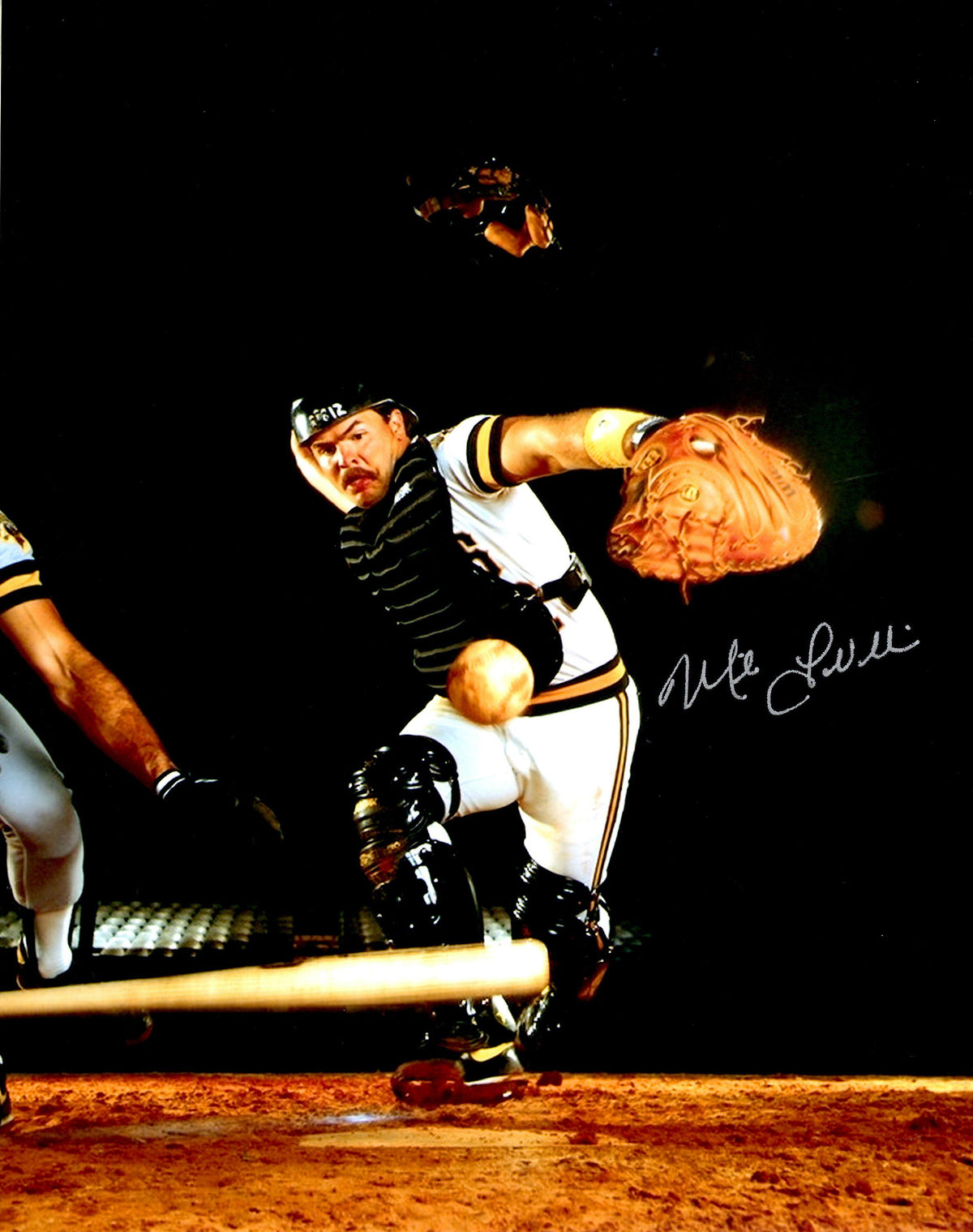 Autographed MIKE LAVALLIERE 8X10 Pittsburgh Pirates Photo