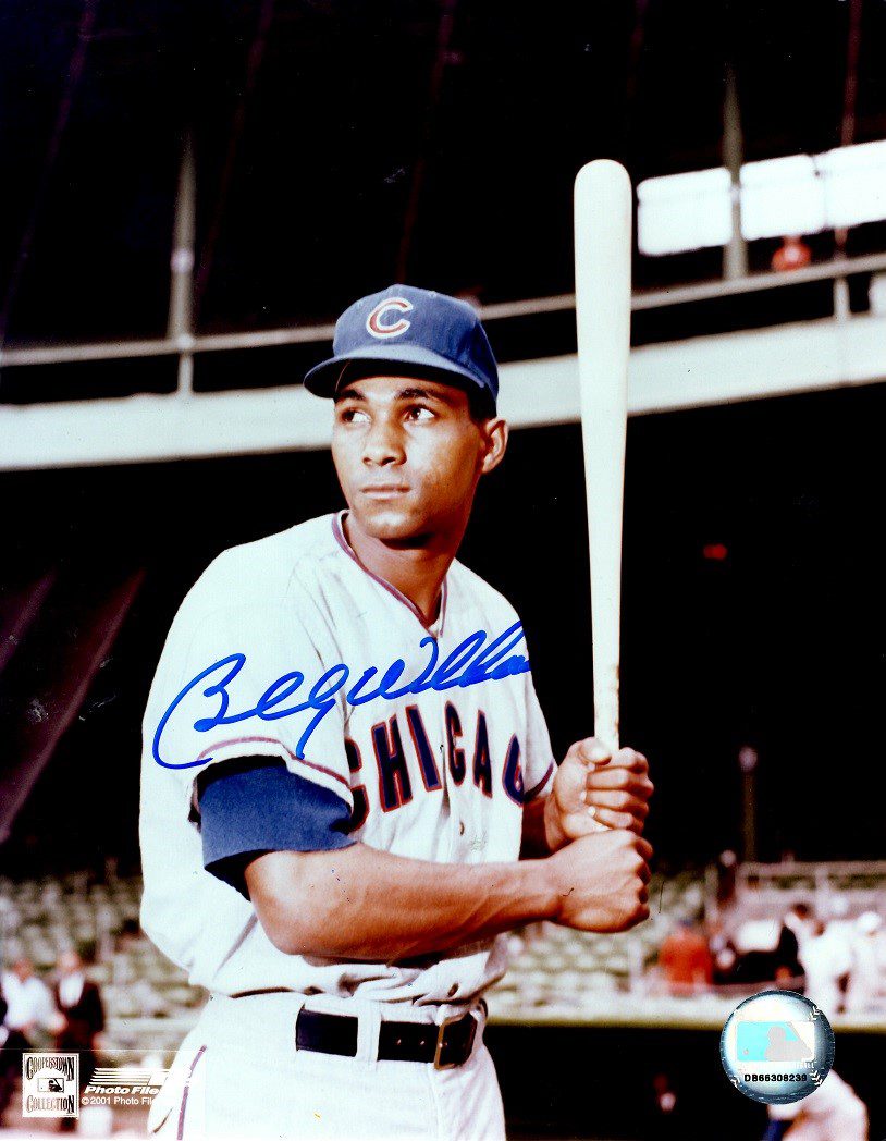 Autographed BILLY WILLIAMS 8X10 CHICAGO CUBS photo Beckett
