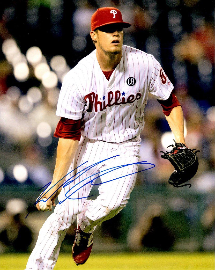 AUTOGRAPHED  KEN GILES 8X10 Philadelphia Phillies Photo