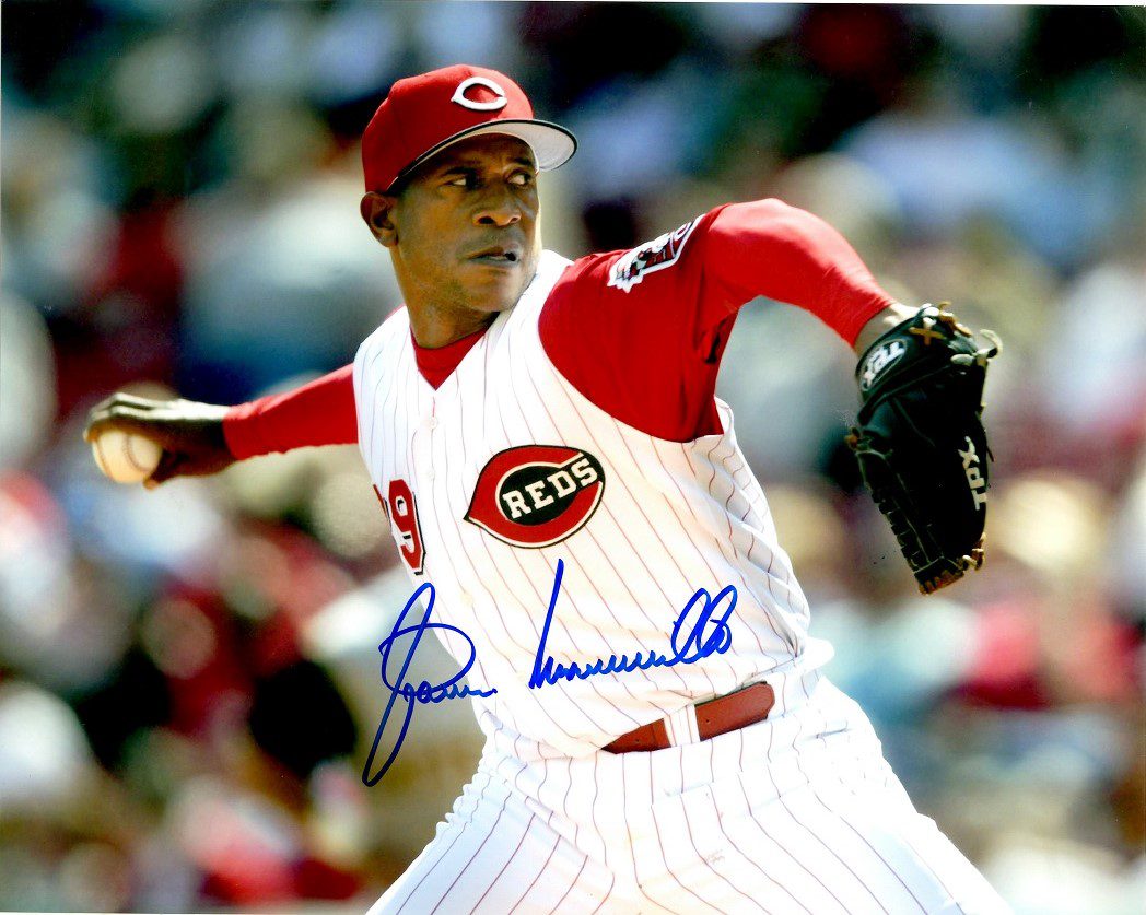 AUTOGRAPHED JOSIAS MANZANILLO  8X10 Cincinnati Reds Photo