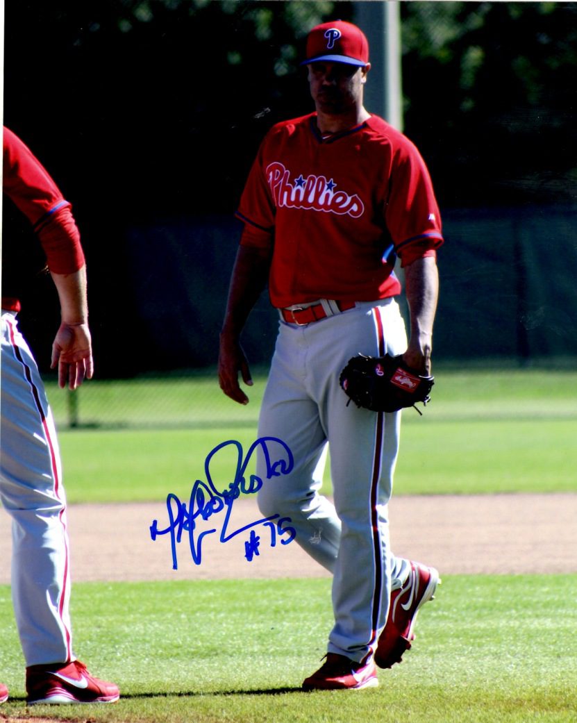 AUTOGRAPHED MIGUEL GONZALEZ 8X10 Philadelphia Phillies Photo
