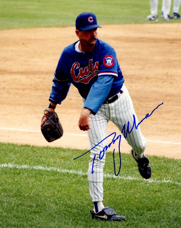 AUTOGRAPHED TONY MUSER 8X10 Chicago Cubs Photo