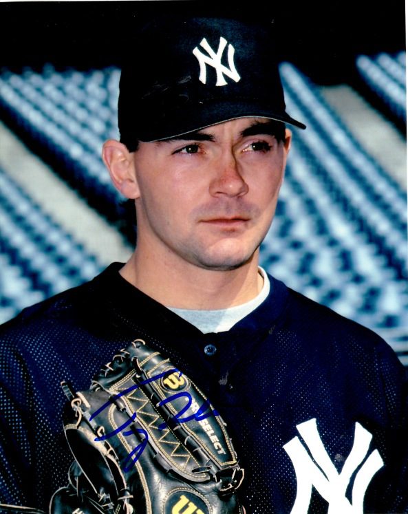 AUTOGRAPHED TERRY MULHOLLAND 8X10 NEW YORK YANKEES photo