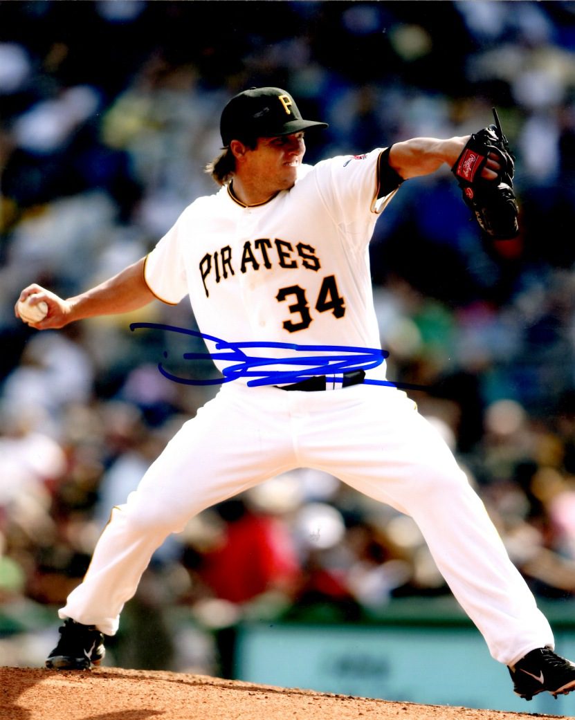 Autographed DANIEL MCCUTCHEN 8X10 Photo Pittsburgh Pirates