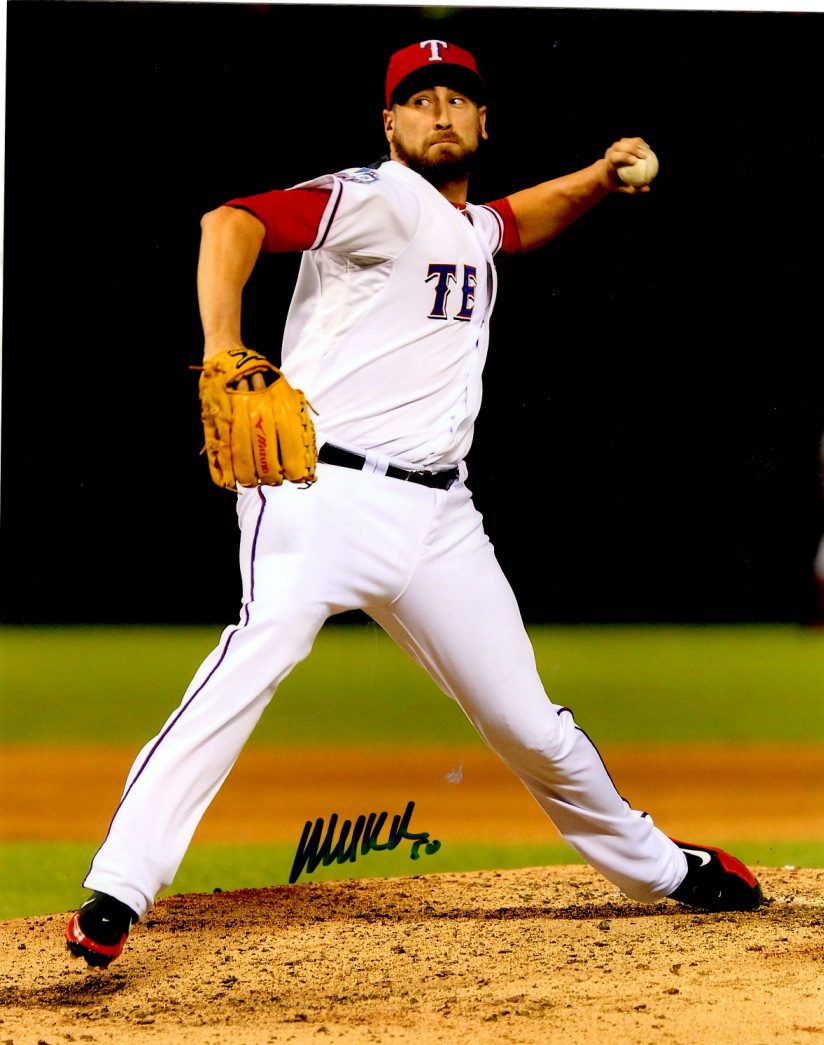 AUTOGRAPHED MIKE KIRKMAN 8X10 Texas Rangers Photo