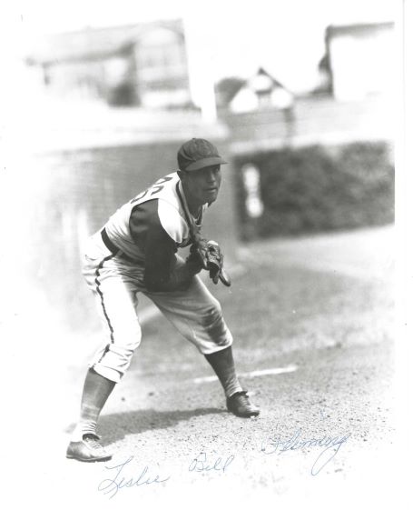 AUTOGRAPHED LESLIE BILL FLEMING 8X10 Chicago Cubs Photo