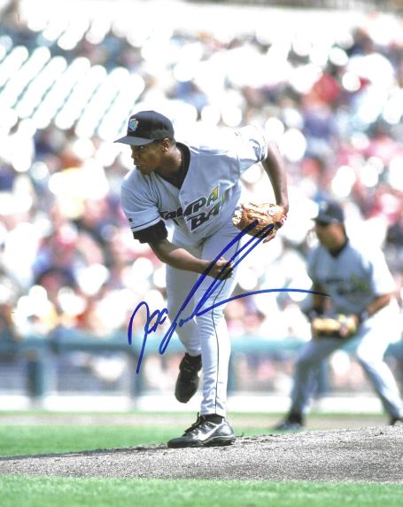 Autographed DOC GOODEN 8X10 Tampa Bay Rays Photo.
