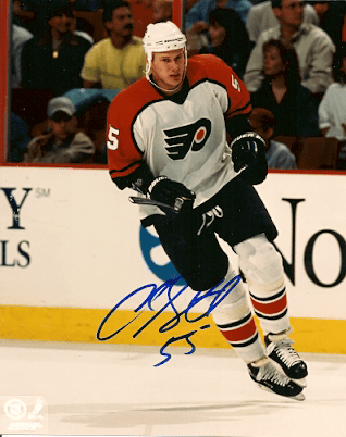 Autographed  CHRIS GRATTON photo - Philadelphia Flyers