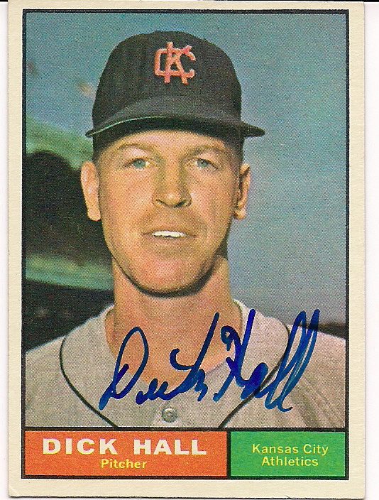 Autographed DICK HALL 1961 TOPPS Card