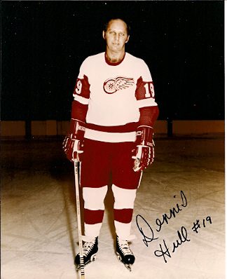 Autographed DENNIS HULL Detroit Red Wings Photo