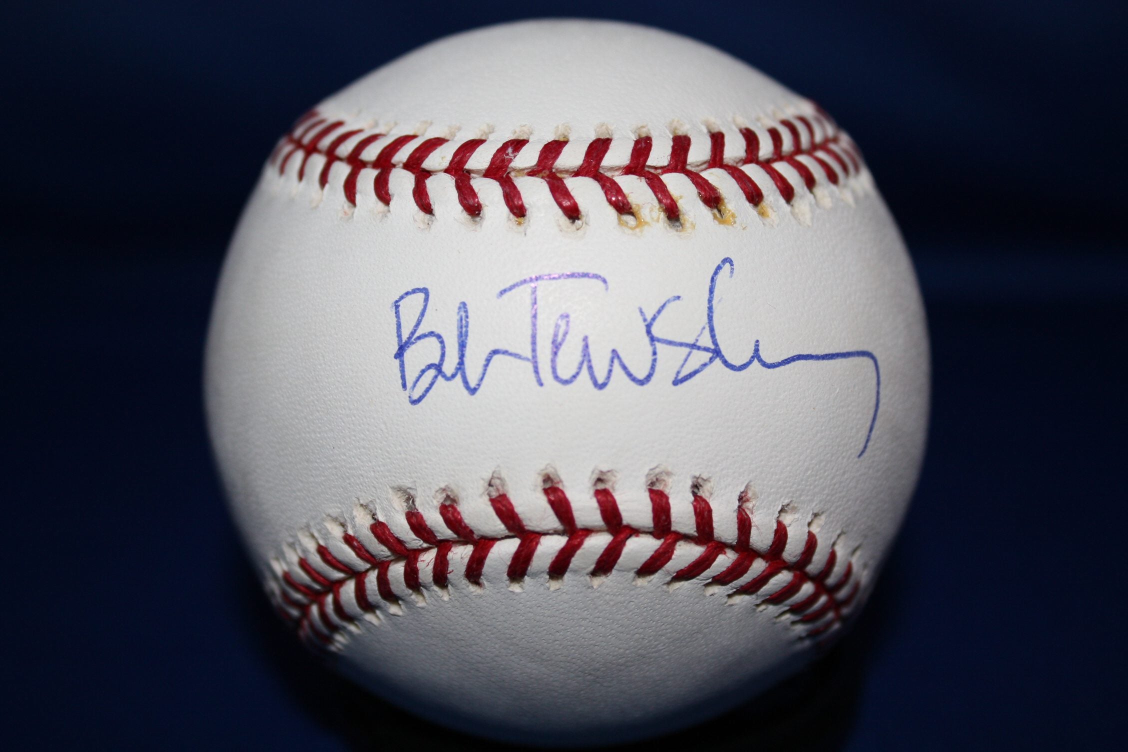 Autographed BOB TEWKSBURY Official Major League Baseball