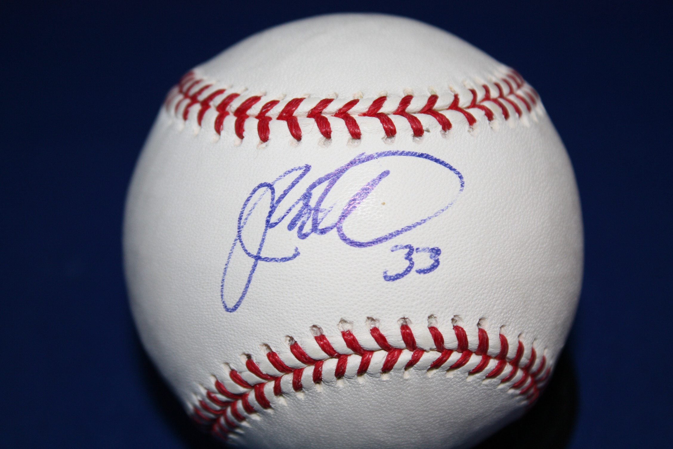Autographed JOHNNY ESTRADA  Official Major League Baseball