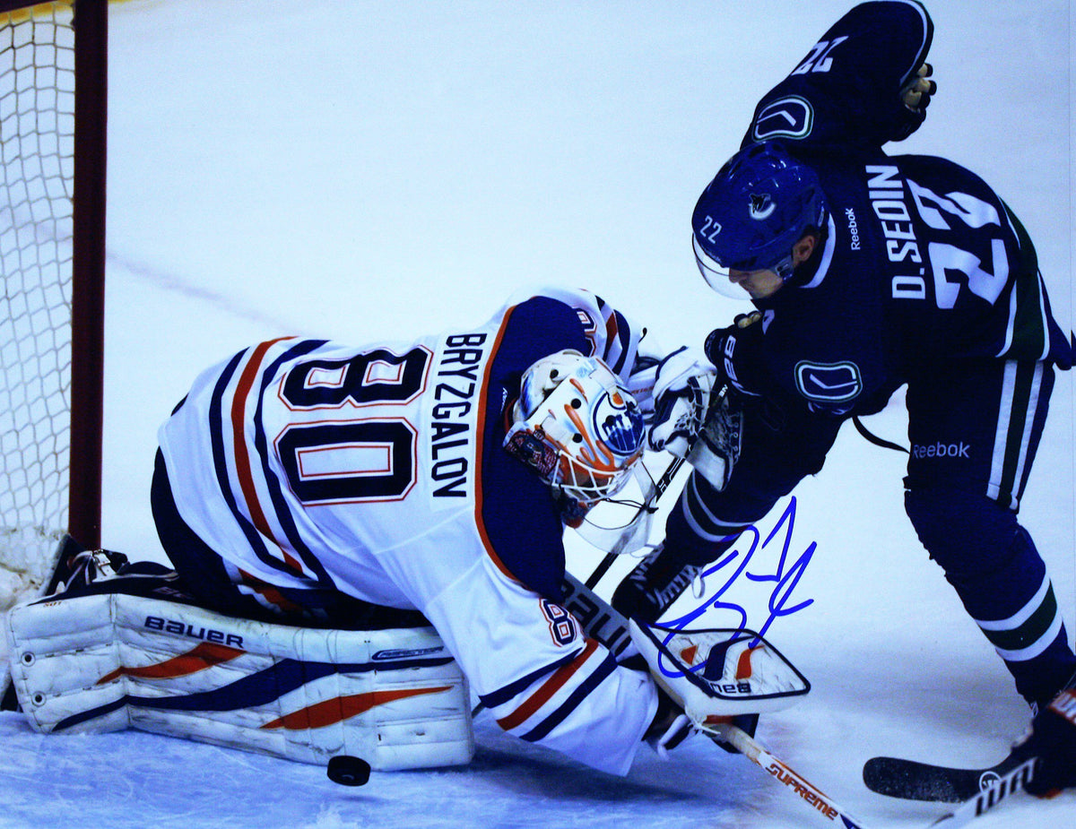 Autographed Daniel Sedin Vancouver Canucks 11x14 photo - w/COA