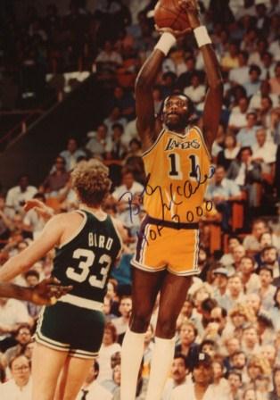 Autographed 16 x 20 BOB MCADOO Los Angeles Lakers Photo