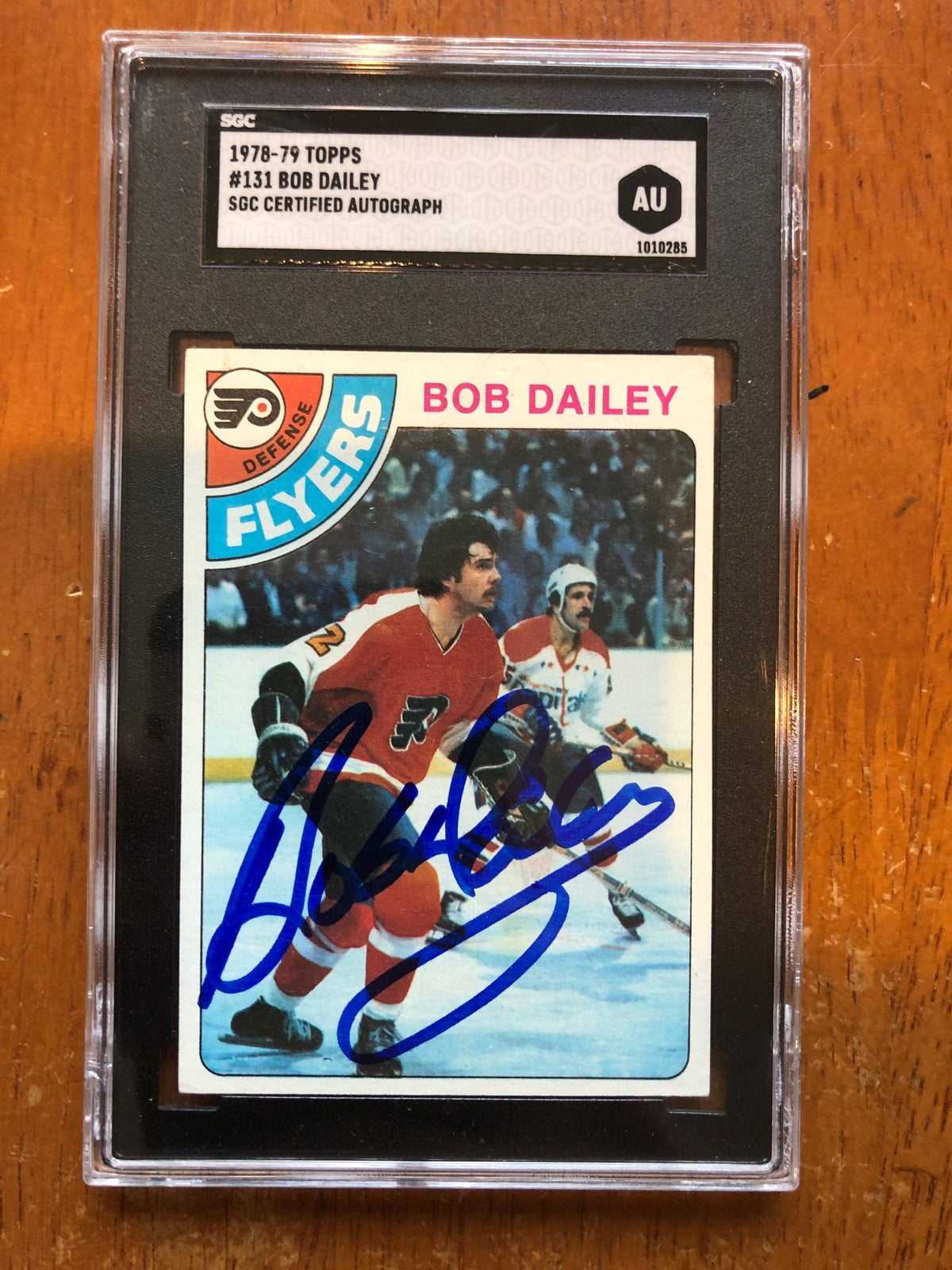 Autographed Bob Dailey 1978-79 Topps Philadelphia Flyers Card #131 SGC Slabbed