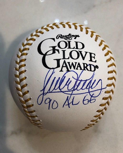 Autographed Sandy Alomar "90 AL GG"  Rawlings Official Gold Glove Baseball