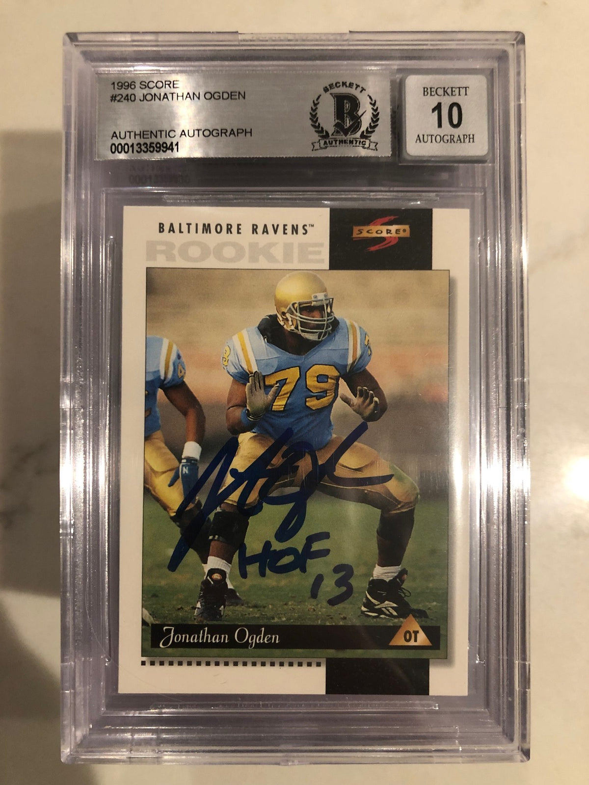 Autographed 1996 Score Jonathan Ogden Baltimore Ravens Card - BAS Beckett Slabbed