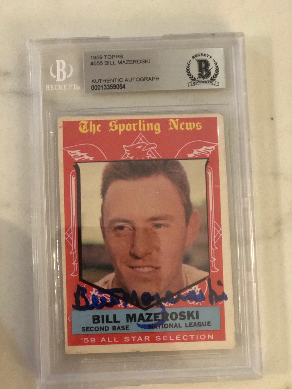Autographed 1959 Topps Bill Mazeroski Pittsburgh Pirates #555 BAS Beckett Slabbed