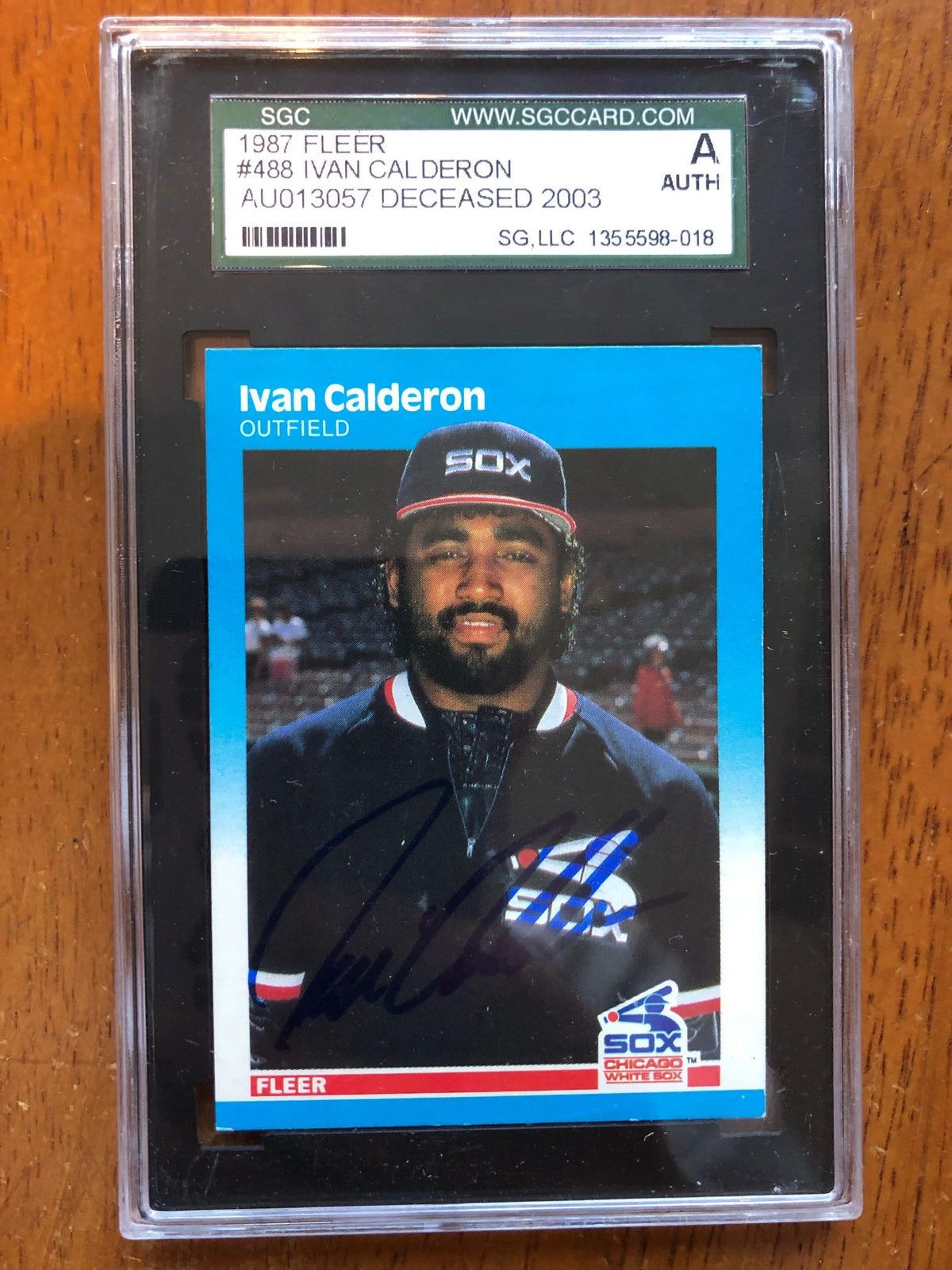 Autographed 1987 Fleer Ivan Calderon Chicago White Sox Card #488 SGC Slabbed