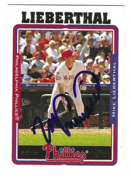Autographed MIKE LIEBERTHAL Philadelphia Phillies 2005 Topps Card