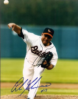 AUTOGRAPHED CALVIN MADURO 8X10 Baltimore Orioles Photo