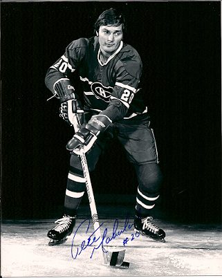 Autographed PETER MAHOVLICH 8X10 Montreal Canadiens