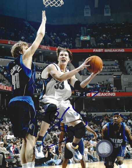 AUTOGRAPHED  MIKE MILLER 8X10 Memphis Grizzlies Photo