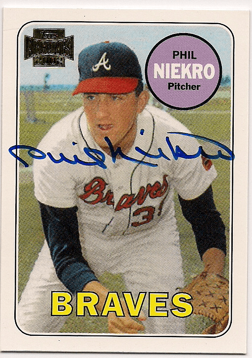 PHIL NIEKRO Autographed 2002 Topps Archive Card