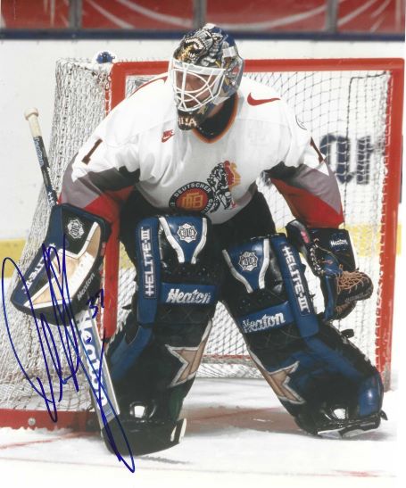 Autographed OLAF KOLZIG 8X10 Team Germany Photo