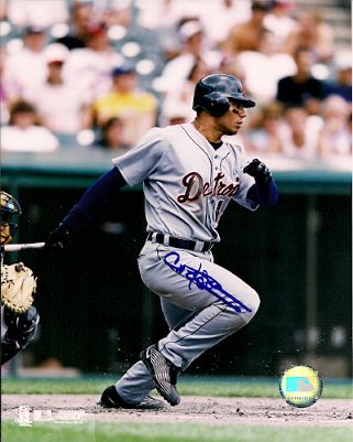 AUTOGRAPHED  photo 8X10 CARLOS PENA  Detroit Tigers
