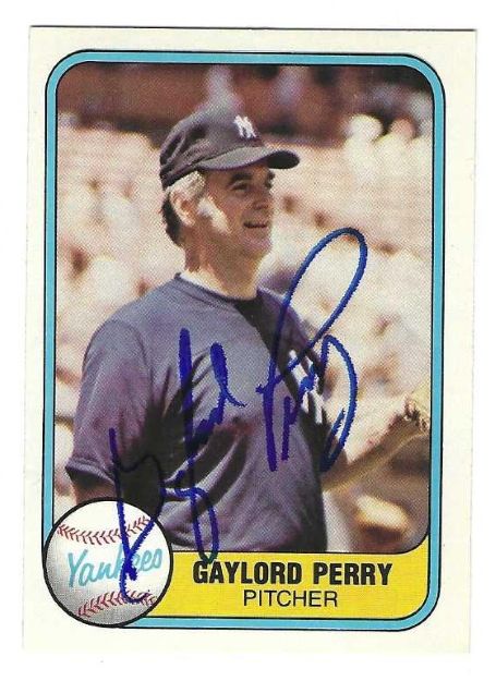 Autographed GAYLORD PERRY New York Yankees 1981 Fleer Card