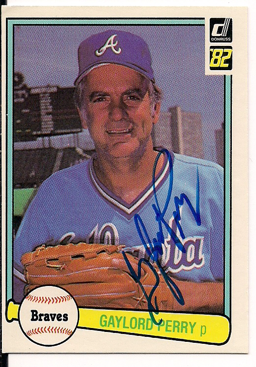 Autographed GAYLORD PERRY Atlanta Braves 1982 Donruss Card