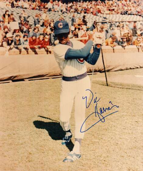 AUTOGRAPHED VIC HARRIS Chicago Cubs Photo