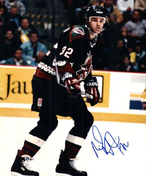 Autographed MIKE EASTWOOD Phoenix Coyotes Photo