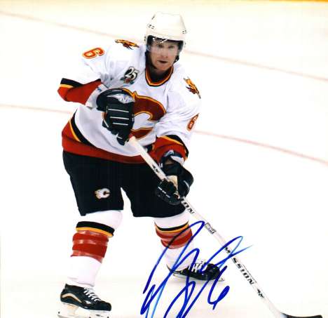 Autographed JORDAN LEOPOLD Calgary Flames Photo
