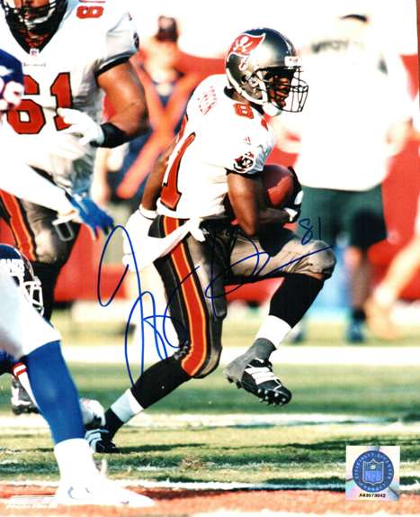 Autographed JACQUEZ GREEN Tampa Bay Buccaneers Photo