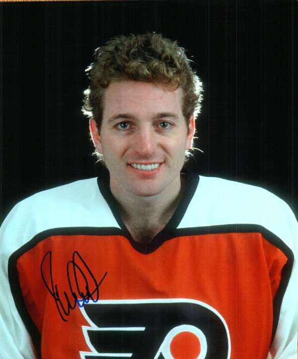 Autographed DAN QUINN 8X10 photo - Philadelphia Flyers