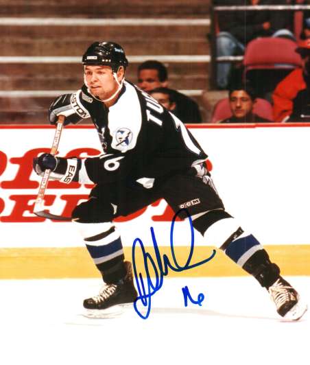 Autographed DARCY TUCKER Tampa Bay Lightning photo